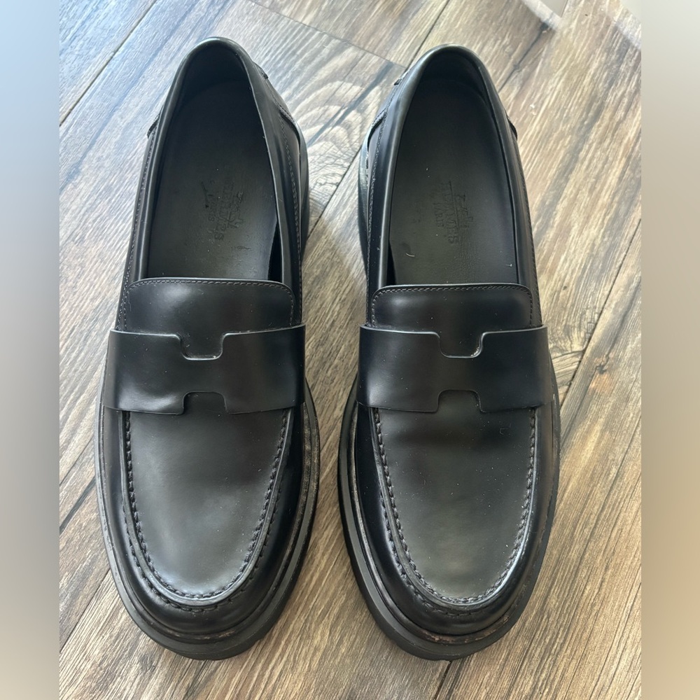 Hermès Black Ivy Loafers - READ DESCRIPTION (damaged)